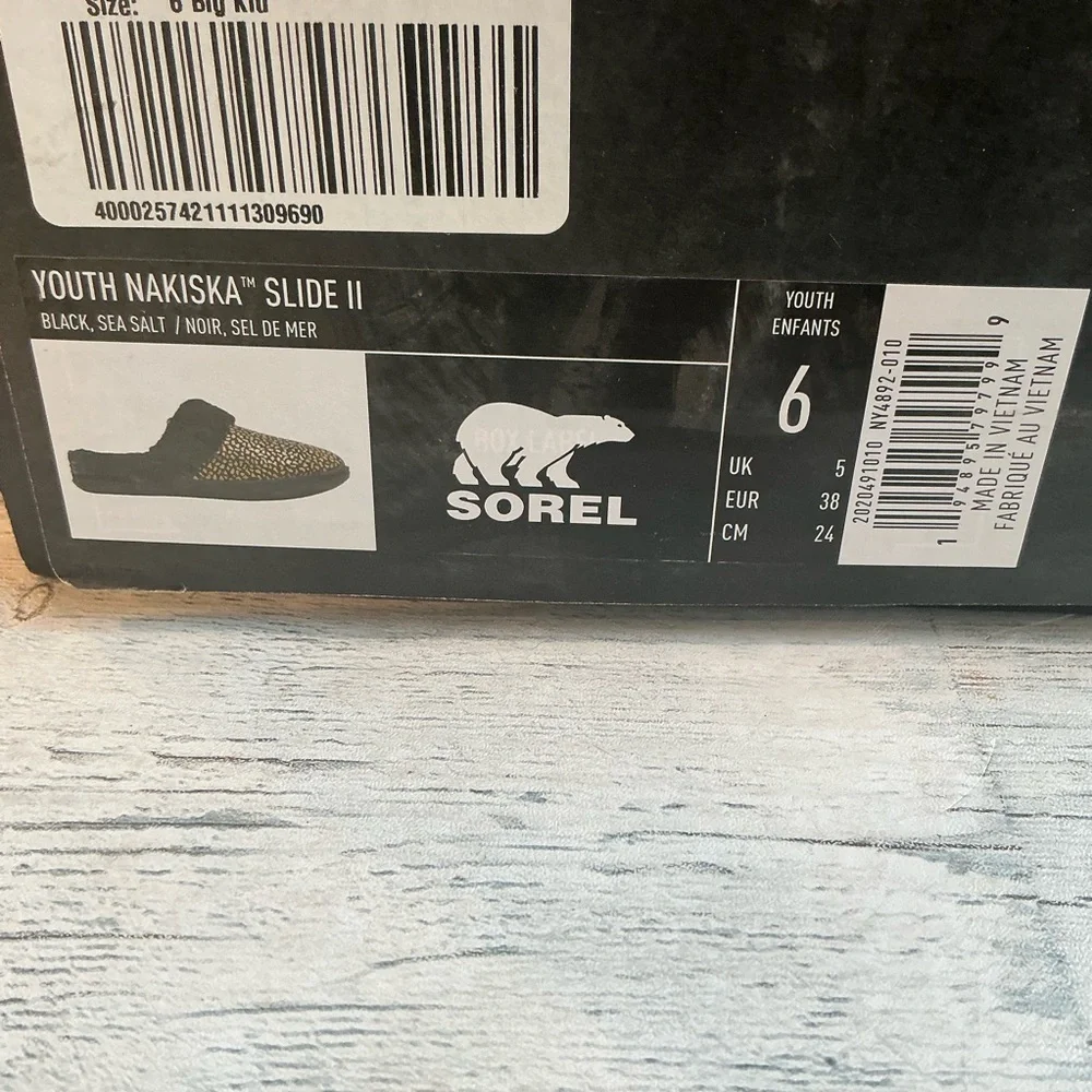 Sorel Youth Size 6C Womens Size 8 Nakiska Slide II Suede Slippers Black/Sea Salt